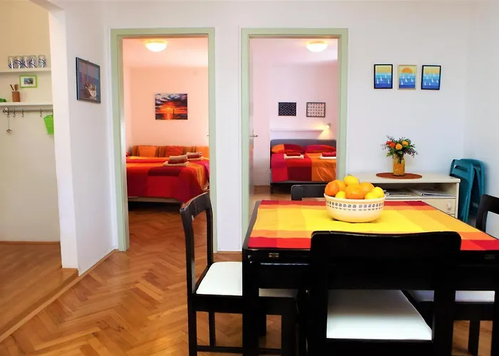 Spacious Piran Central Apartment For 5 Pax Bg