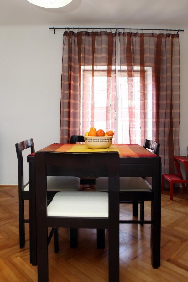 Spacious For 5 Pax Bg Apartment