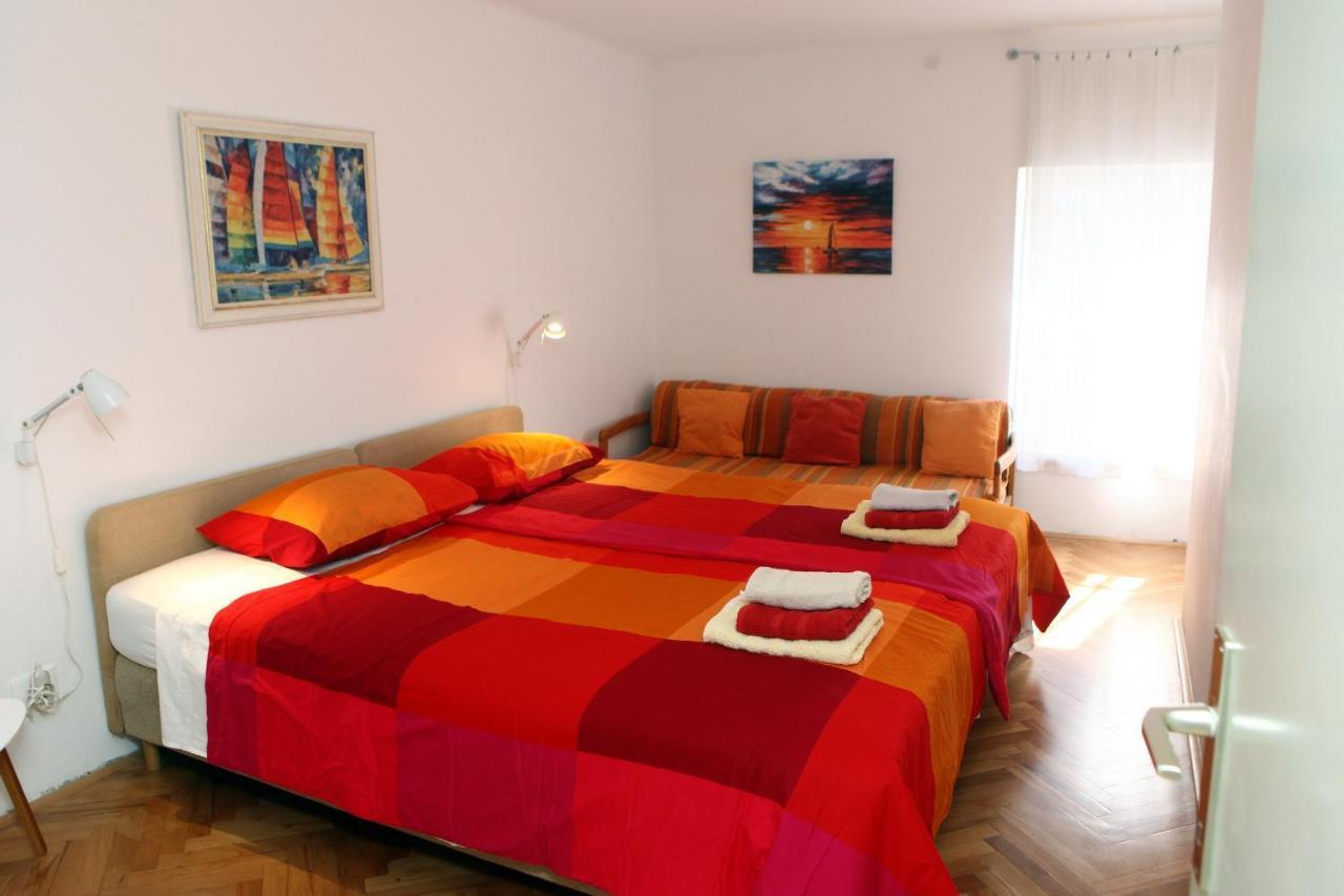 Apartment Spacious For 5 Pax Bg *