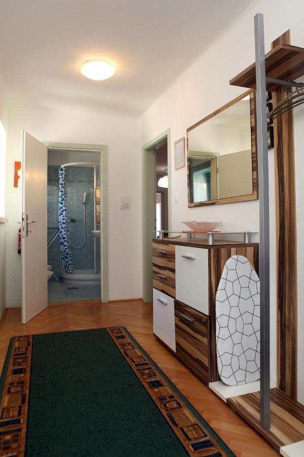 Spacious For 5 Pax Bg Piran