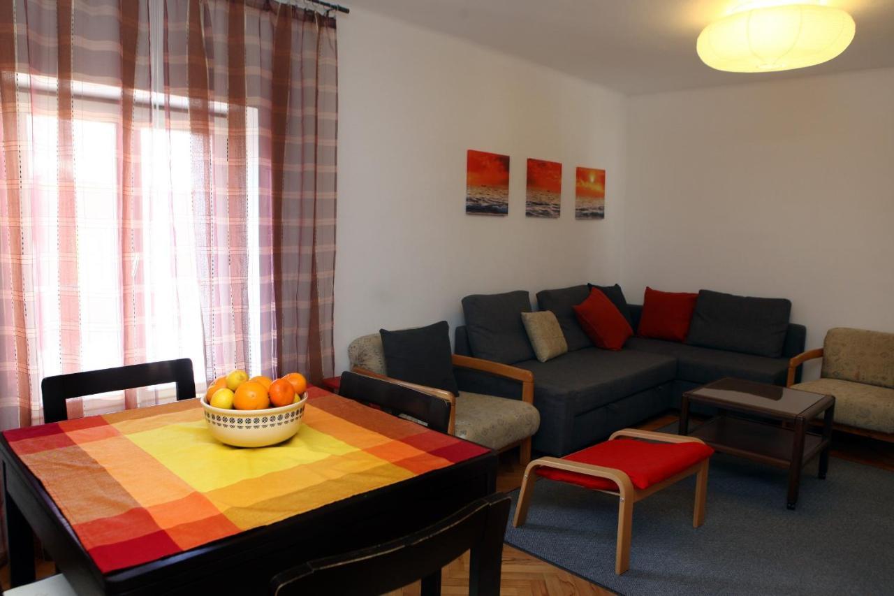 Apartment Spacious For 5 Pax Bg