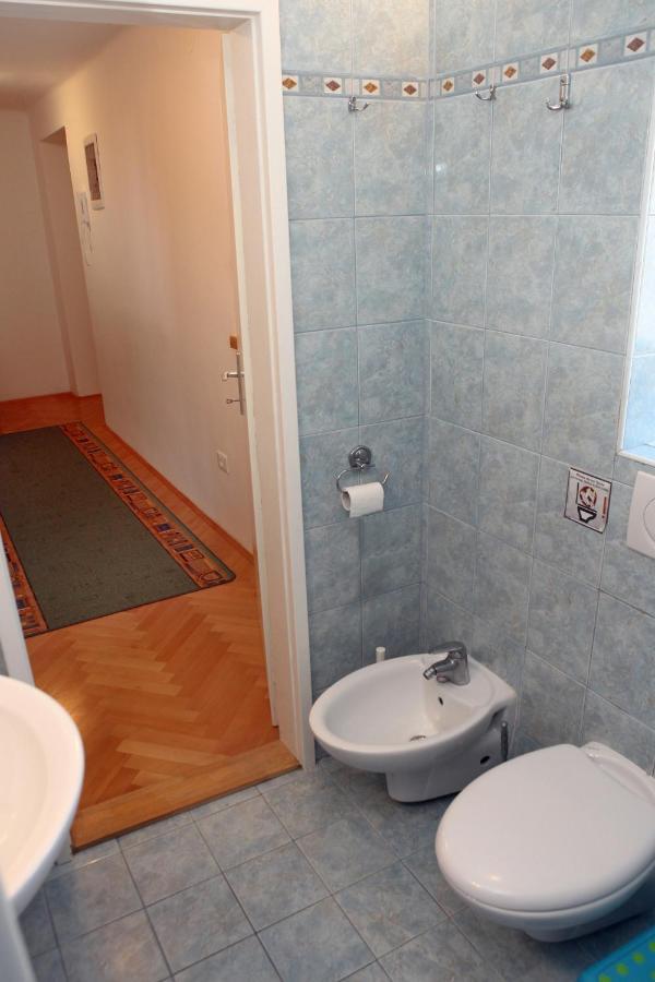 Apartment Spacious For 5 Pax Bg *